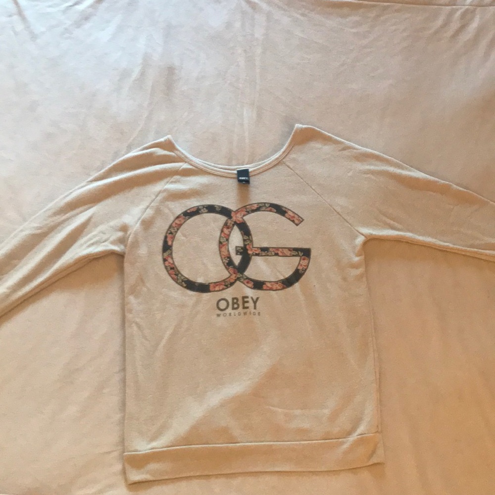 Medium Obey sweater.